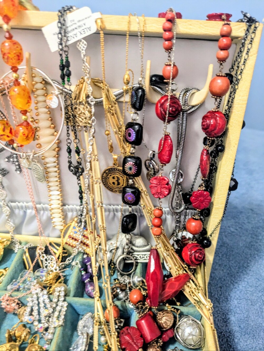 Huge Vintage To Now Estate Jewelry Treasure Lot - Picture 6 of 14